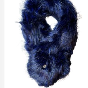 Steve Madden BLUE Faux Fur Scarf Wrap